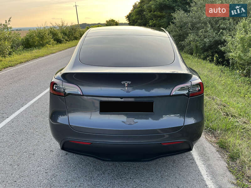 Внедорожник / Кроссовер Tesla Model Y 2023 в Львове