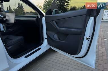 Внедорожник / Кроссовер Tesla Model Y 2022 в 
