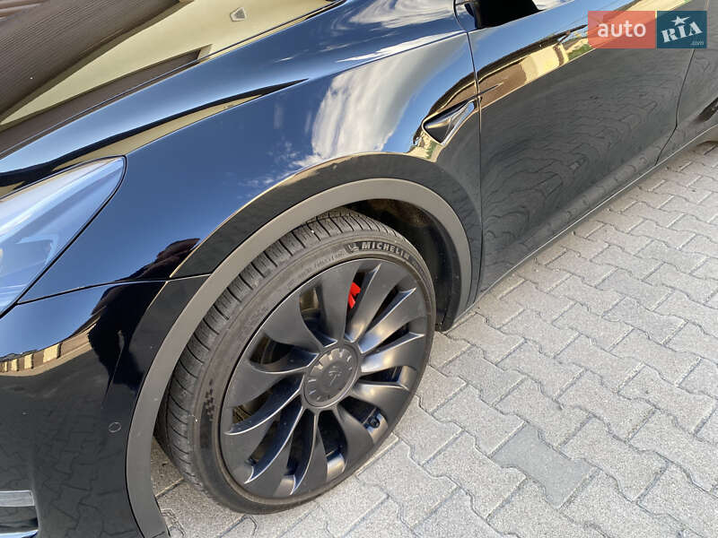 Внедорожник / Кроссовер Tesla Model Y 2022 в Хмельницком