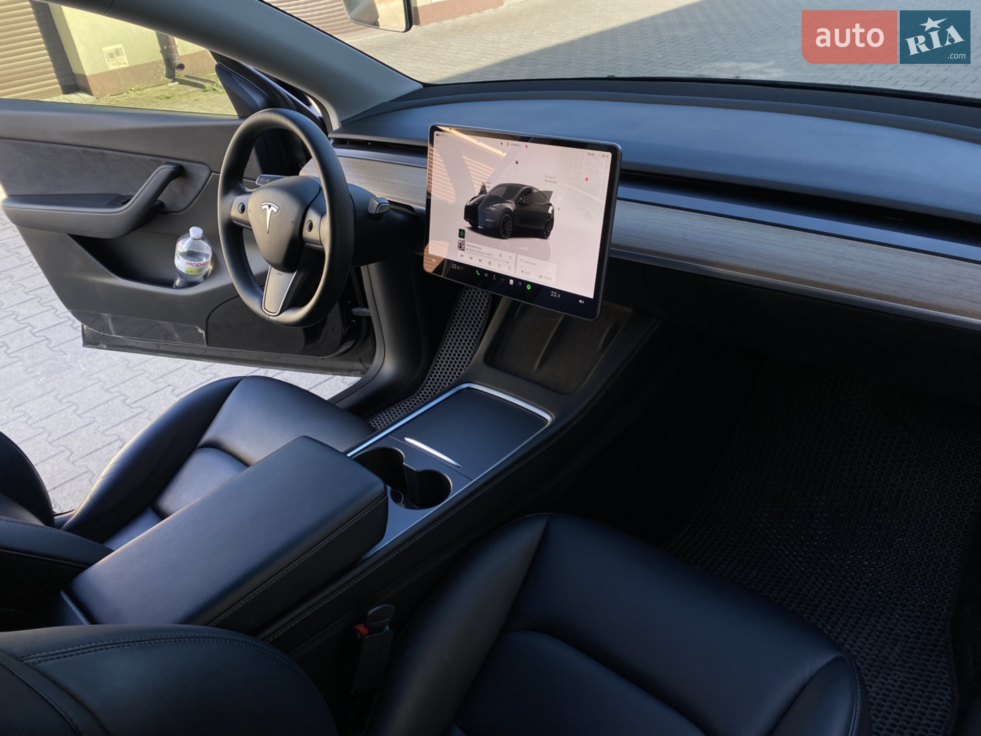 2022 Tesla Model Y - мініатюра 17