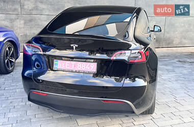 Внедорожник / Кроссовер Tesla Model Y 2024 в 