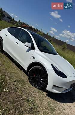 Tesla Model Y 2022