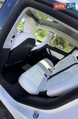 Внедорожник / Кроссовер Tesla Model Y 2022 в 
