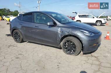 Внедорожник / Кроссовер Tesla Model Y 2023 в 