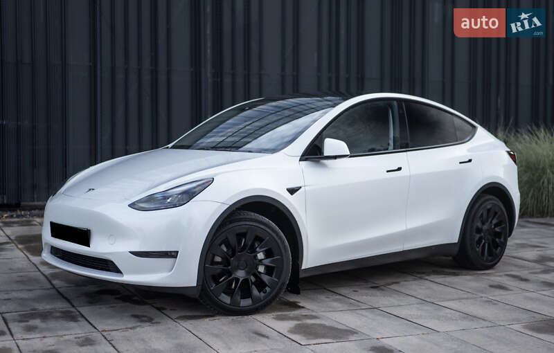 Внедорожник / Кроссовер Tesla Model Y 2023 в Киеве