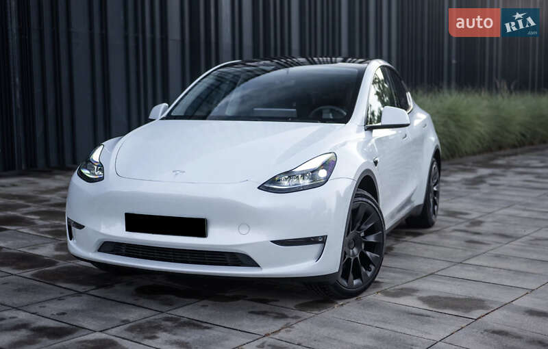 Внедорожник / Кроссовер Tesla Model Y 2023 в Киеве