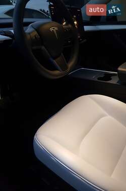 Внедорожник / Кроссовер Tesla Model Y 2023 в 