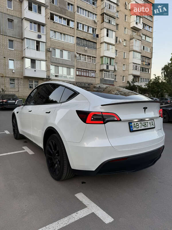 Внедорожник / Кроссовер Tesla Model Y 2023 в Могилев-Подольске
