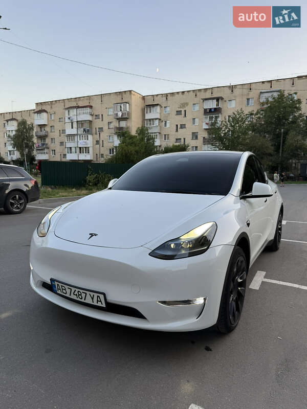 Внедорожник / Кроссовер Tesla Model Y 2023 в Могилев-Подольске
