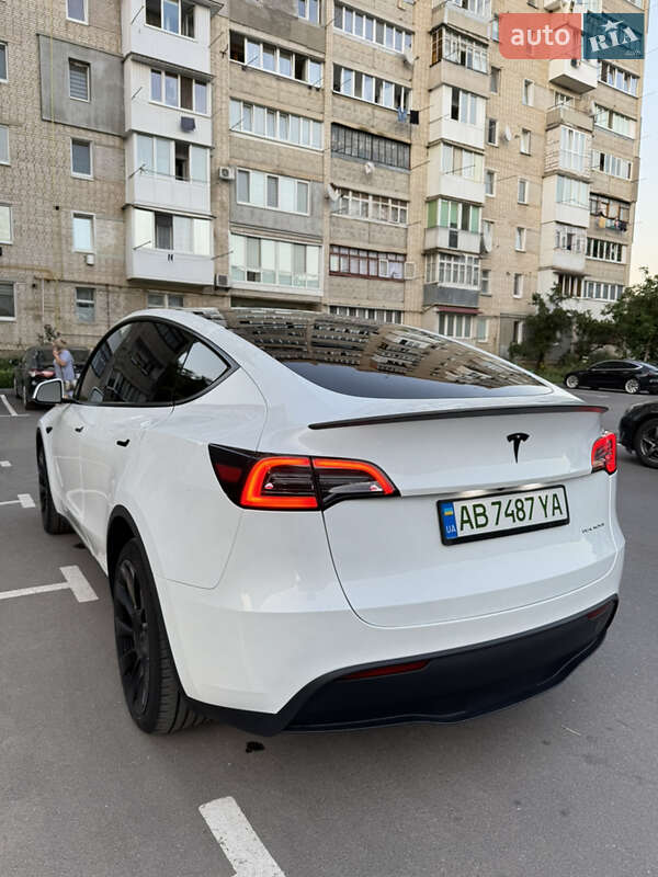 Внедорожник / Кроссовер Tesla Model Y 2023 в Могилев-Подольске
