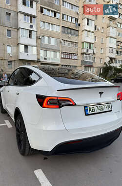 Внедорожник / Кроссовер Tesla Model Y 2023 в 