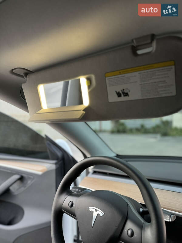 Внедорожник / Кроссовер Tesla Model Y 2023 в Могилев-Подольске