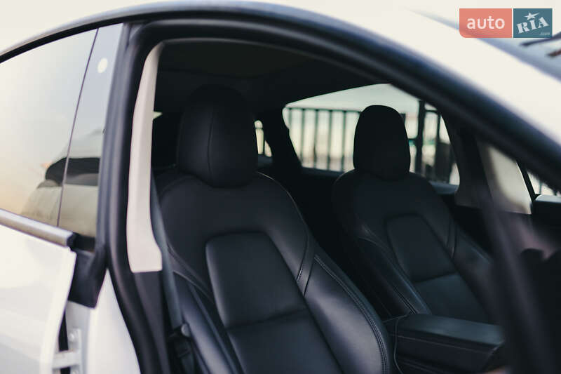 Внедорожник / Кроссовер Tesla Model Y 2022 в Одессе