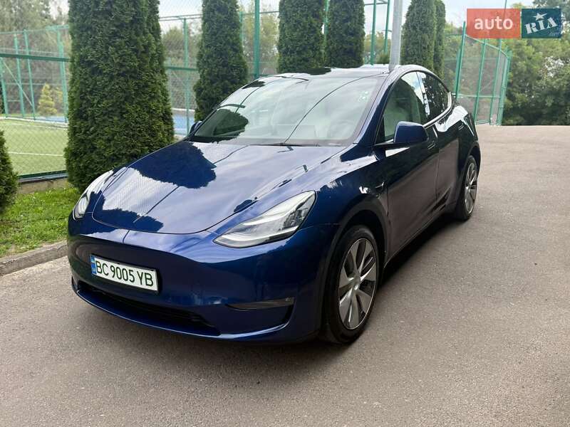Tesla Model Y 2022