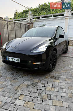 Внедорожник / Кроссовер Tesla Model Y 2023 в 