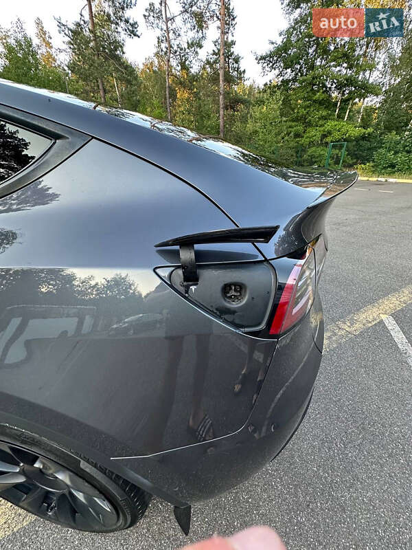 Внедорожник / Кроссовер Tesla Model Y 2021 в Буче
