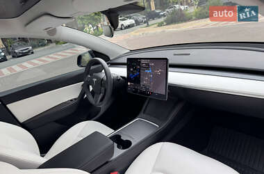 Внедорожник / Кроссовер Tesla Model Y 2021 в 