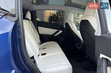 Внедорожник / Кроссовер Tesla Model Y 2021 в 