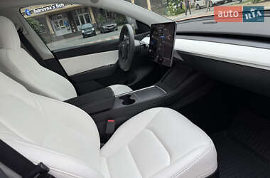 Внедорожник / Кроссовер Tesla Model Y 2021 в 