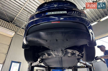 Внедорожник / Кроссовер Tesla Model Y 2021 в 
