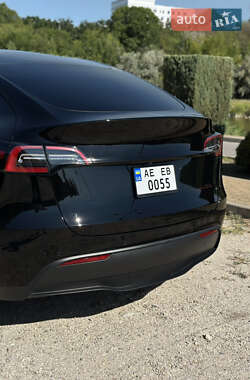 Внедорожник / Кроссовер Tesla Model Y 2021 в 