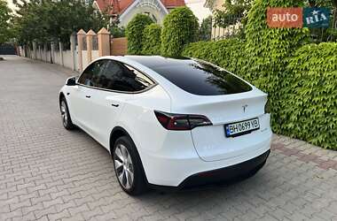 Внедорожник / Кроссовер Tesla Model Y 2021 в 