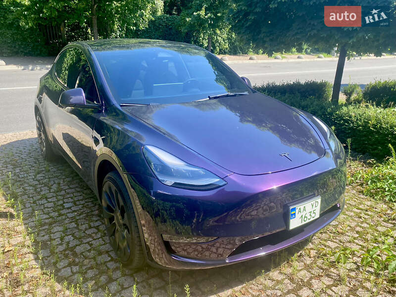 Tesla Model Y 2023