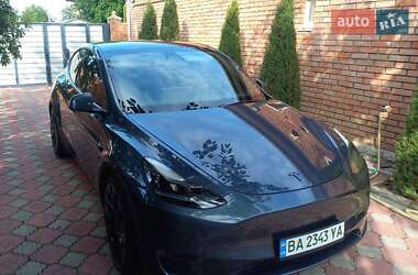 Позашляховик / Кросовер Tesla Model Y 2023 в 