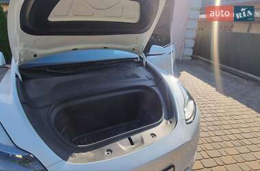 Внедорожник / Кроссовер Tesla Model Y 2023 в 