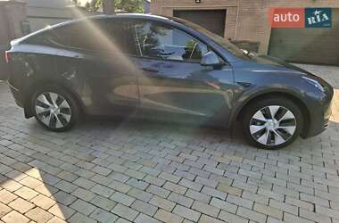 Позашляховик / Кросовер Tesla Model Y 2023 в 