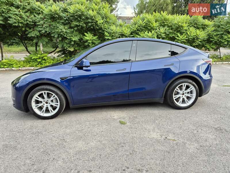 Внедорожник / Кроссовер Tesla Model Y 2020 в 