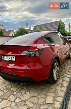 Внедорожник / Кроссовер Tesla Model Y 2023 в Киеве