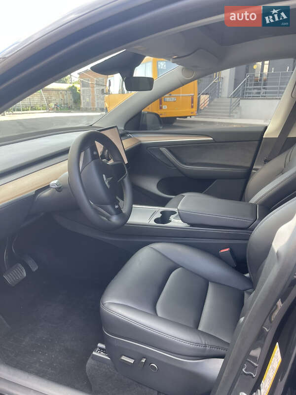 Внедорожник / Кроссовер Tesla Model Y 2024 в Фастове