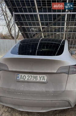 Tesla Model Y 2023