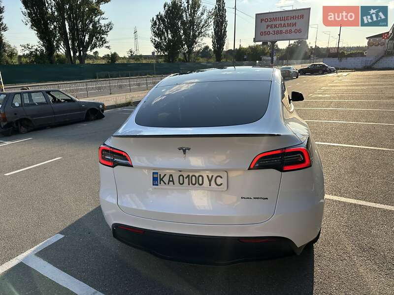 Внедорожник / Кроссовер Tesla Model Y 2021 в Киеве