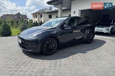 Внедорожник / Кроссовер Tesla Model Y 2024 в 
