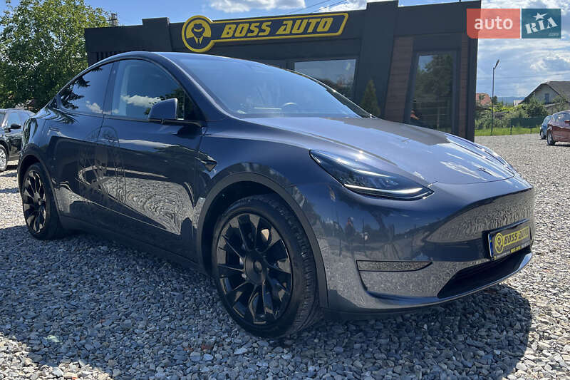 Tesla Model Y 2020