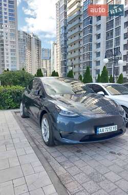 Внедорожник / Кроссовер Tesla Model Y 2022 в 