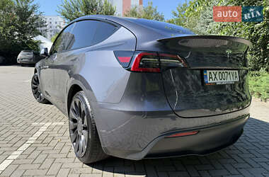 Внедорожник / Кроссовер Tesla Model Y 2021 в 