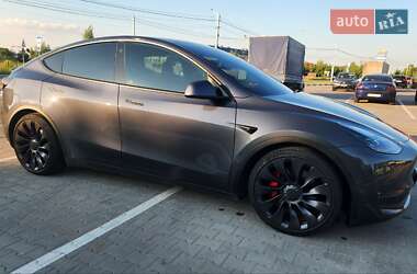 Внедорожник / Кроссовер Tesla Model Y 2021 в 
