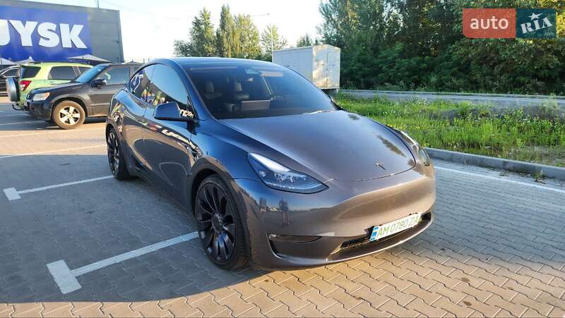 Tesla Model Y 2021