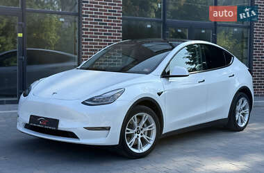 Внедорожник / Кроссовер Tesla Model Y 2021 в 