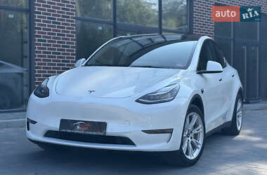 Внедорожник / Кроссовер Tesla Model Y 2021 в 