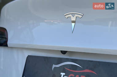 Внедорожник / Кроссовер Tesla Model Y 2021 в 