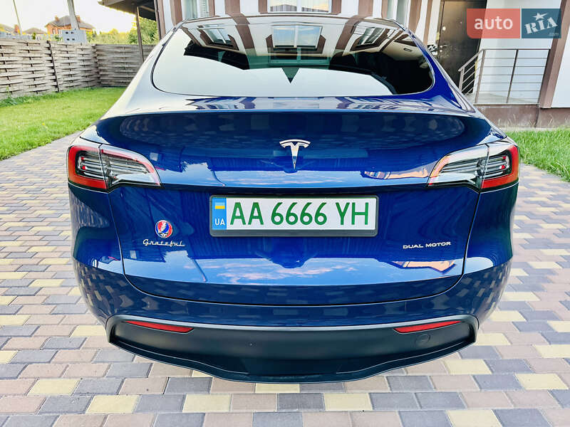 Внедорожник / Кроссовер Tesla Model Y 2023 в Киеве