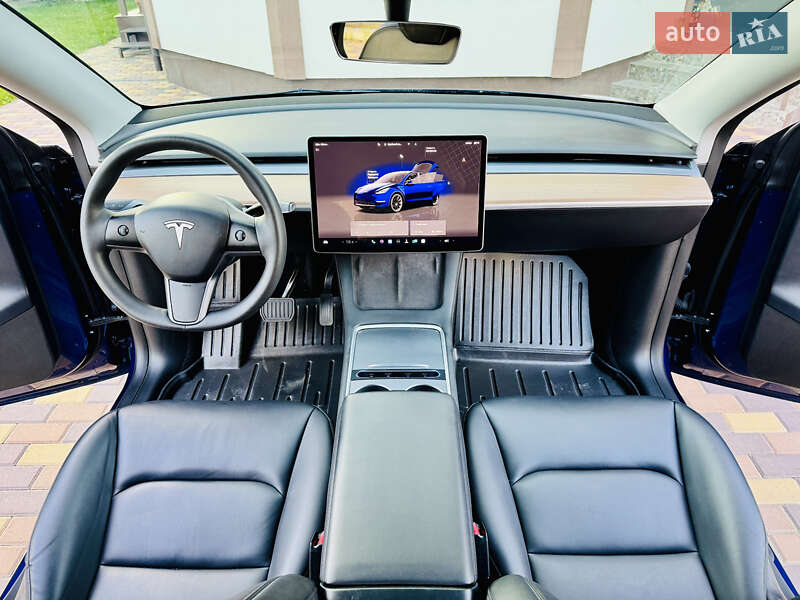 Внедорожник / Кроссовер Tesla Model Y 2023 в Киеве