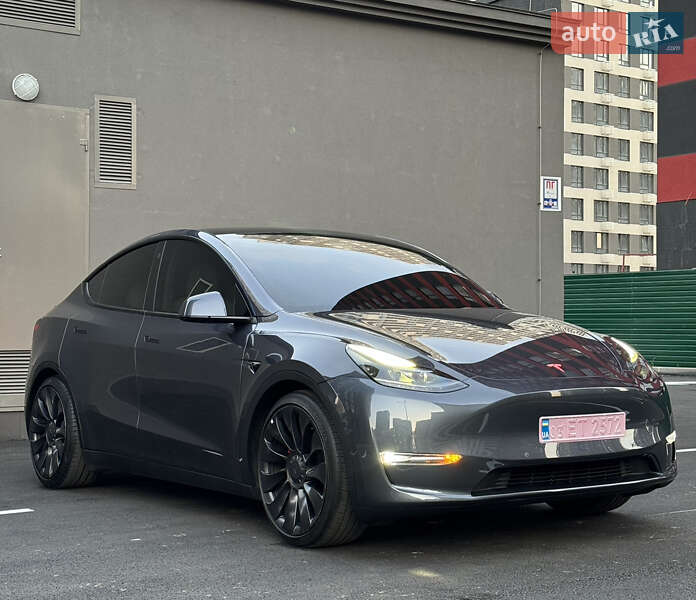 Tesla Model Y 2022