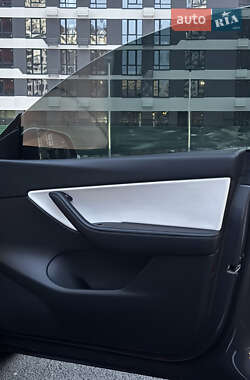 Внедорожник / Кроссовер Tesla Model Y 2022 в 