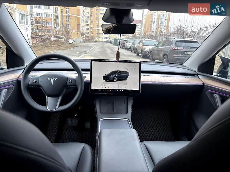 Внедорожник / Кроссовер Tesla Model Y 2023 в Киеве