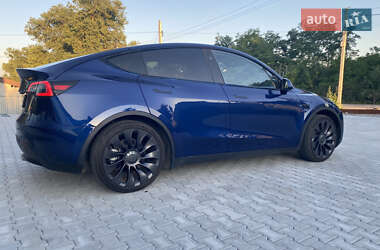 Внедорожник / Кроссовер Tesla Model Y 2024 в Киеве